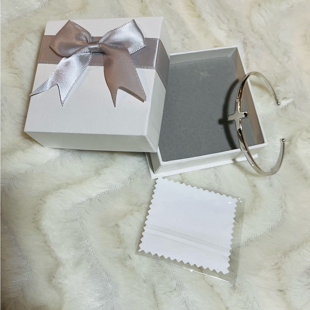 Sterling silver faith, hope in love cross bracelet